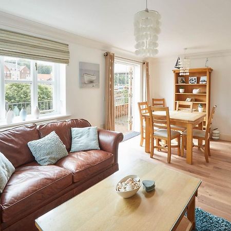 Host & Stay - The Railway Retreat Уитби Екстериор снимка